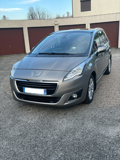 Peugeot 5008 2.0 HDi 150ch FAP BVM6 Allure 5pl 2015 occasion Seyssinet-Pariset 38170