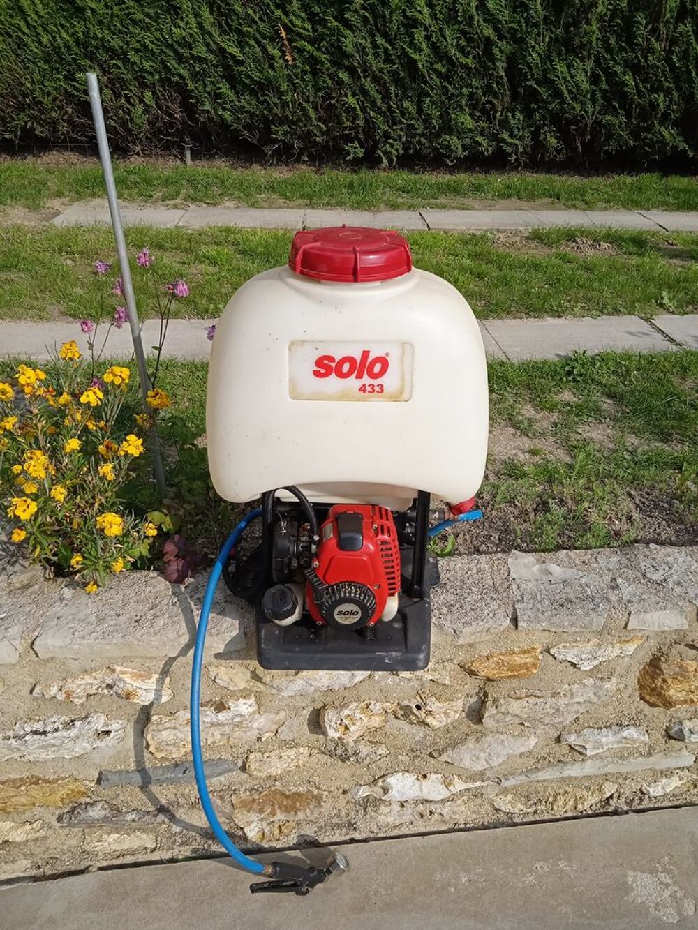 sulfateuse de la marque solo 433 quasiment neuf Jardin