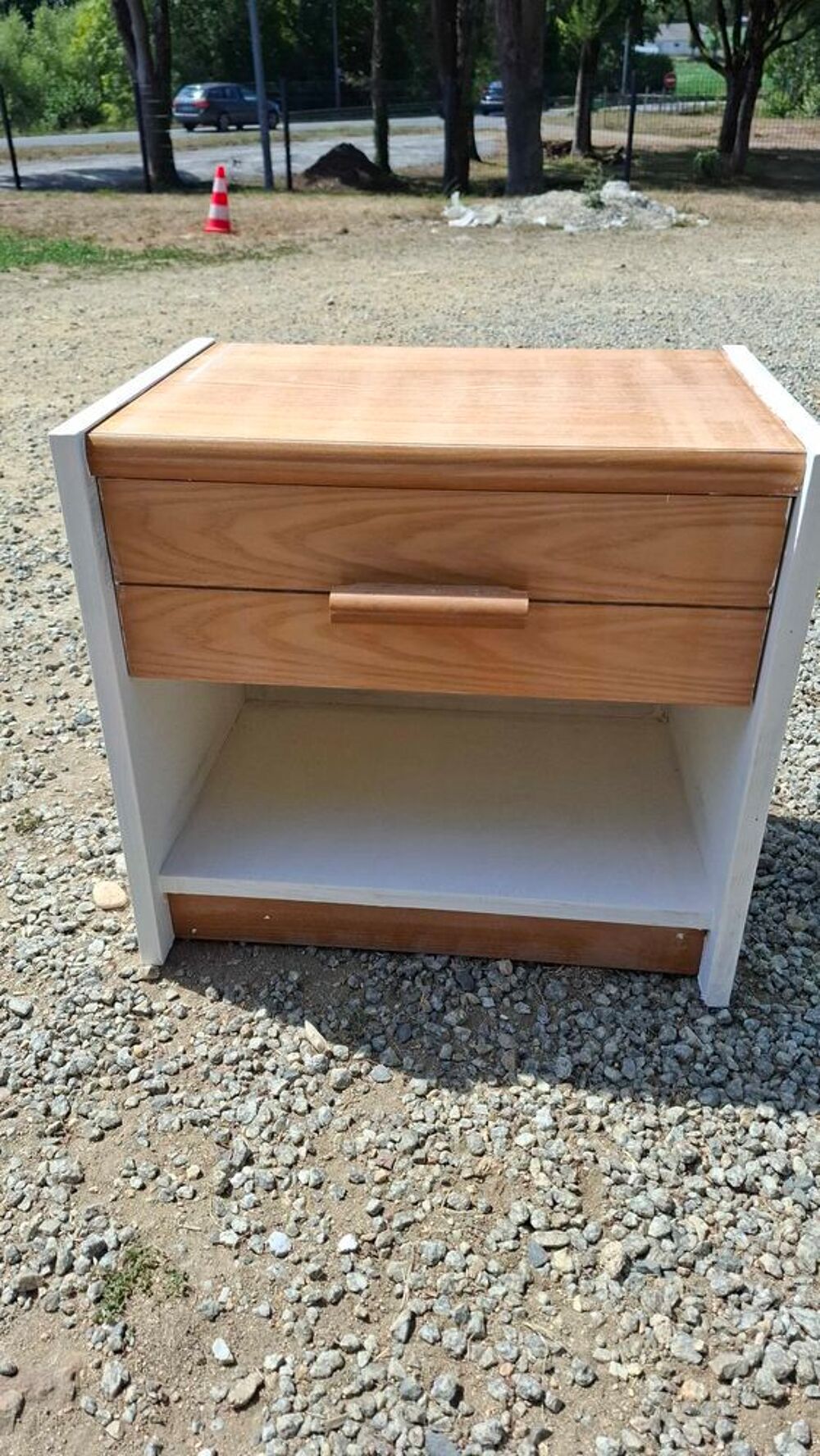 table de chevet blanc et bois Meubles