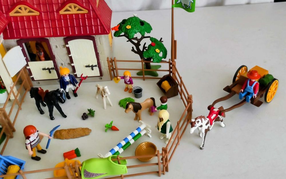 Playmobil Country 5221 Grand Haras box chevaux et enclos Jeux / jouets