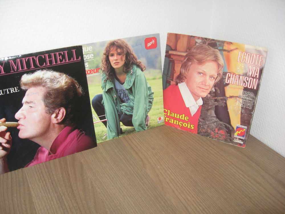Vinyles 45 tours
Divers CD et vinyles