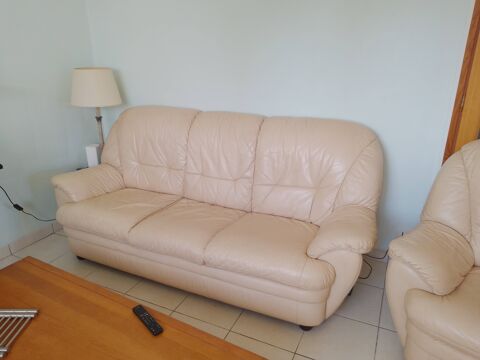 canap 3 places cuir, blanc cass + 2 fauteuils 200 Penmarch (29)