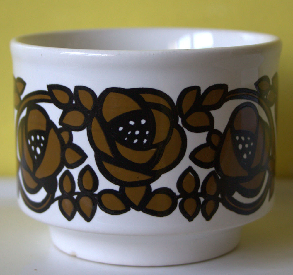 Tasse mug vintage 60 - 70 STAFFORDSHIRE POTTERIES ENGLAND Cuisine