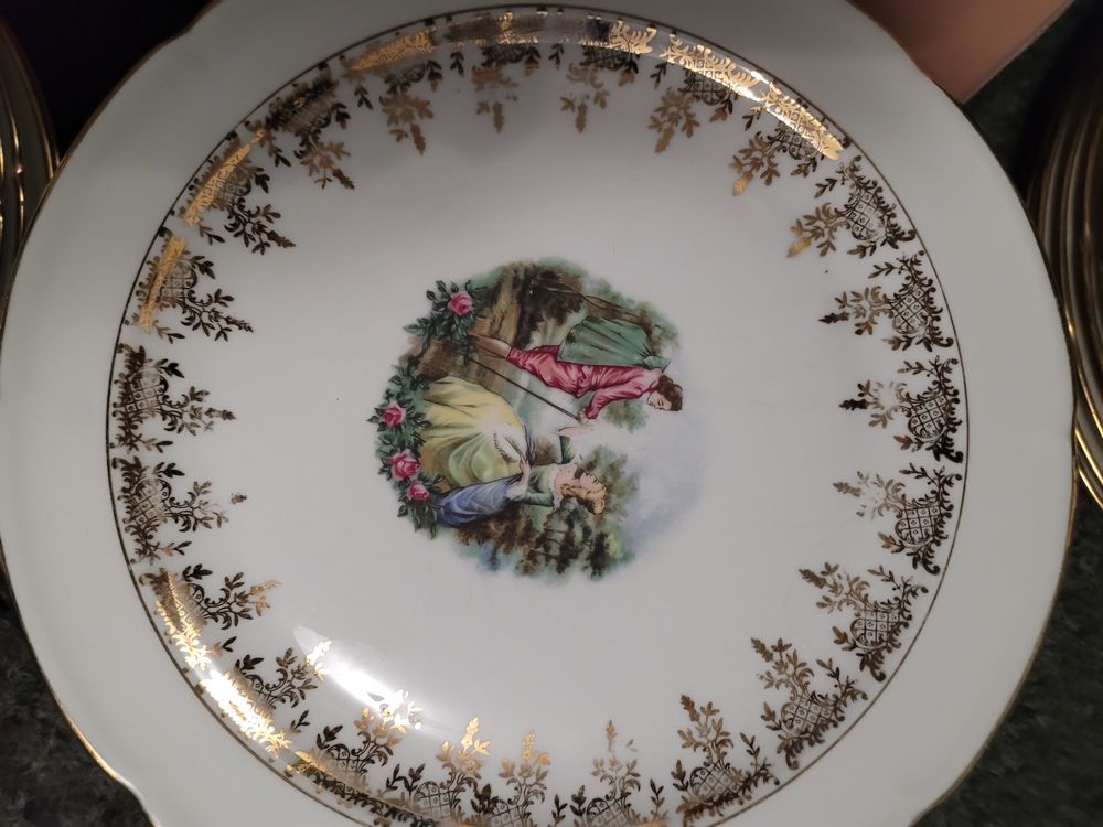 Assiettes de Limoges dor&eacute;es Cuisine