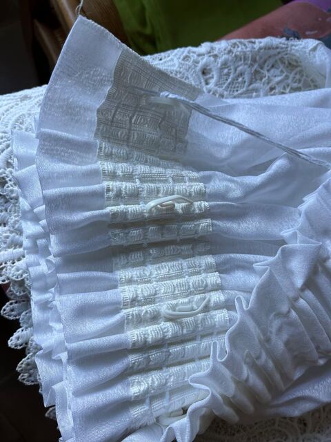 Rideaux pr�ts � poser 5 Lauris (84)