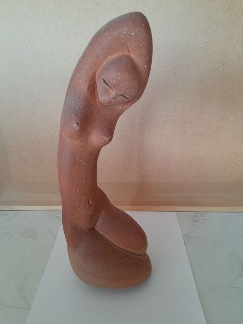 Sculture femme en argile IXELLES 0 Ingré (45)