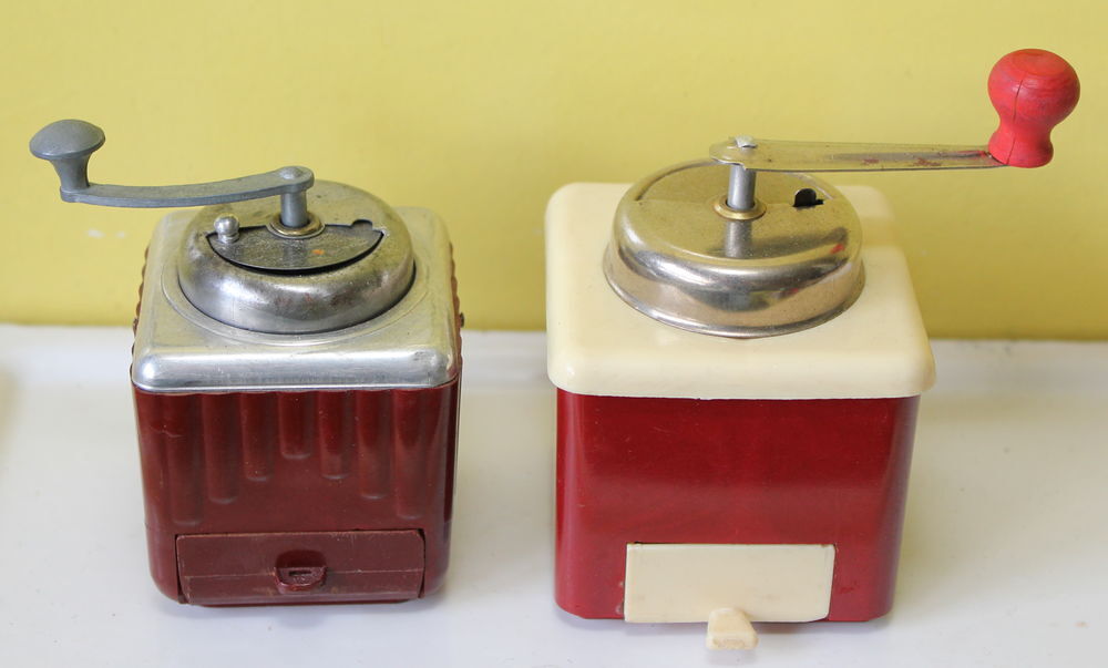 Moulins &agrave; caf&eacute; de poup&eacute;e dinette 1950 Jeux / jouets