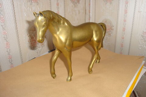 Cheval en bronze 40 Quesnoy-sur-De�le (59)