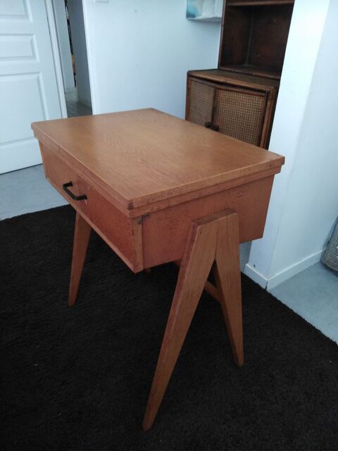 Meuble/machine � coudre Singer mod�le T44 fonction 1956. 190 Bayonne (64)