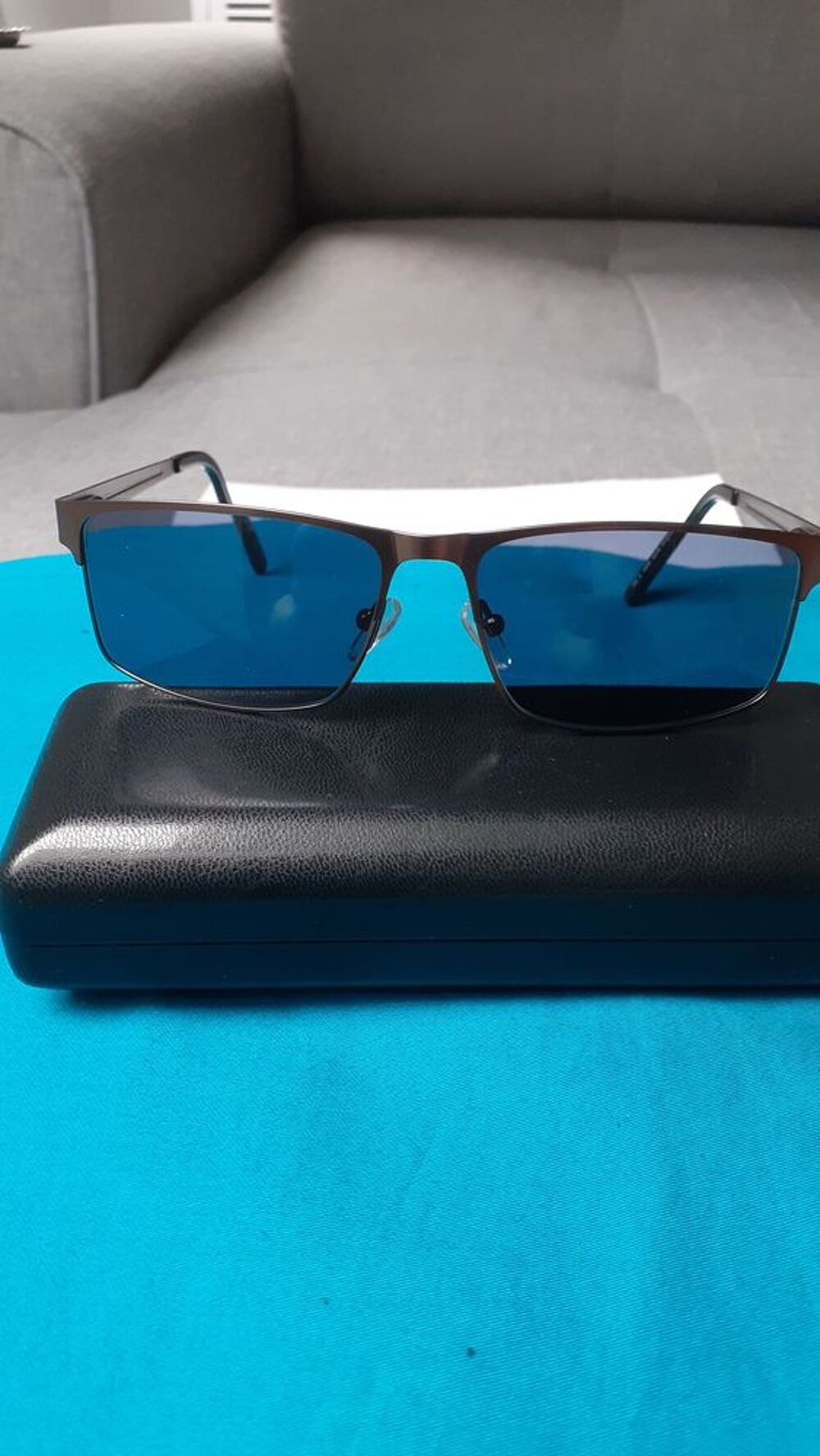 Lunettes de soleil Bijoux et montres