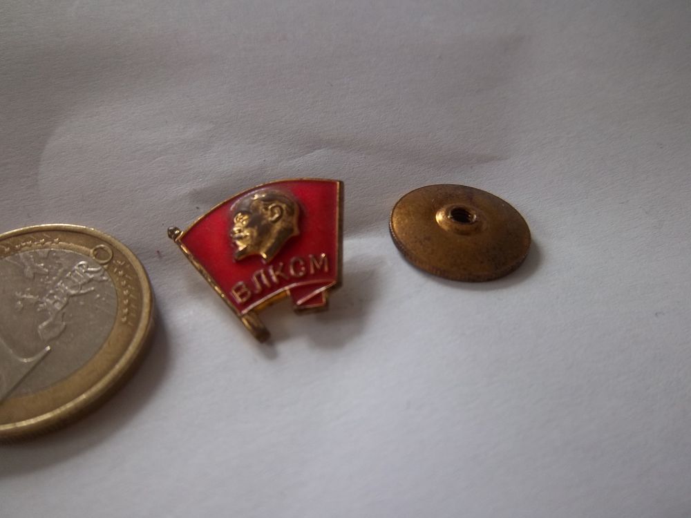 insigne petite broche communiste L&eacute;nine 