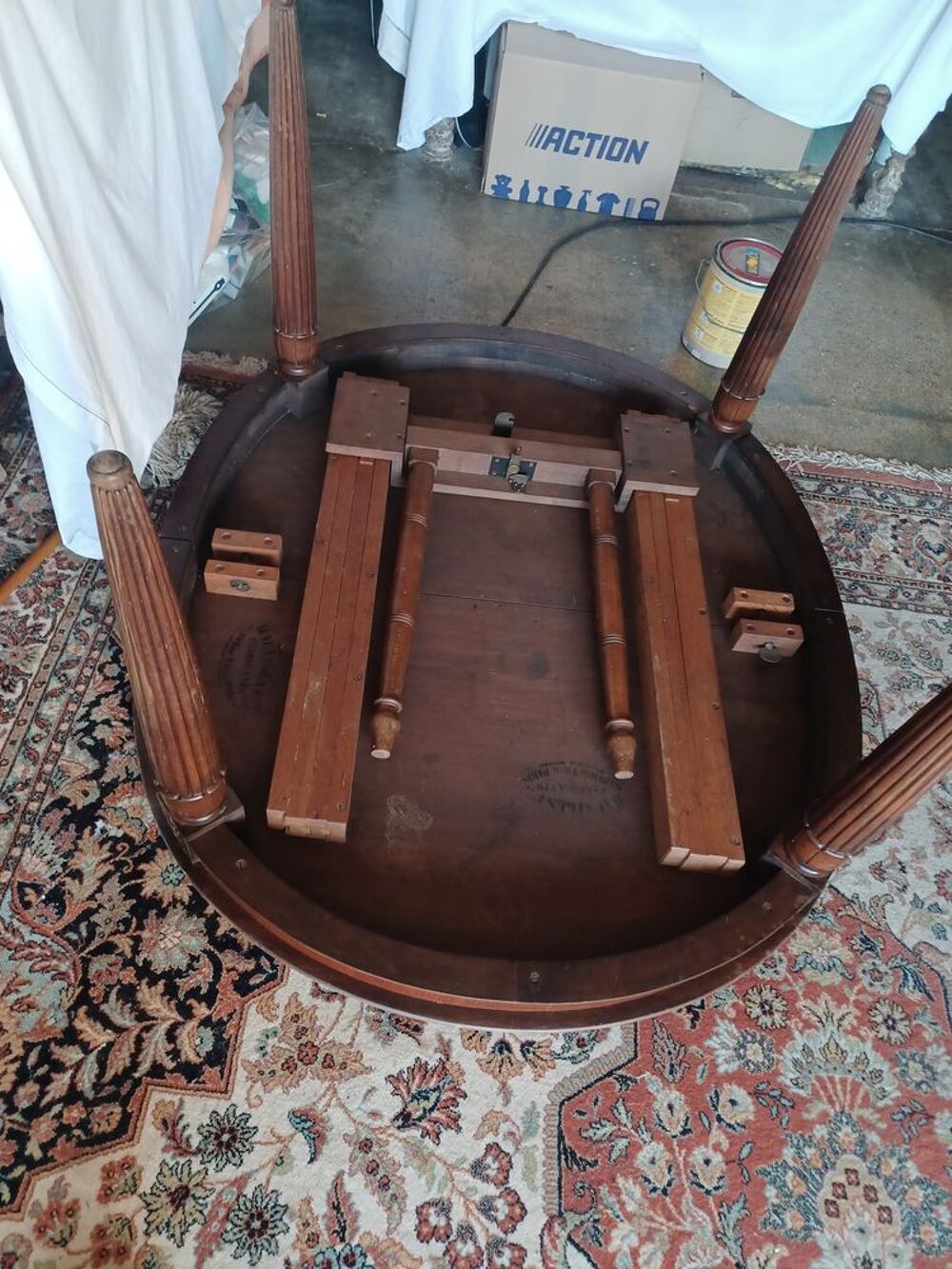 Salle &agrave; manger sign&eacute;e Meubles