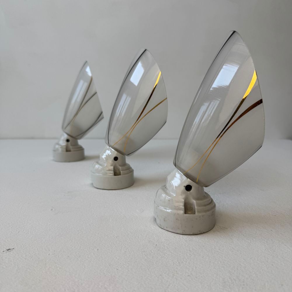 LOT 3 ANCIENNES APPLIQUES INCLINEES 1950 VINTAGE
D�coration