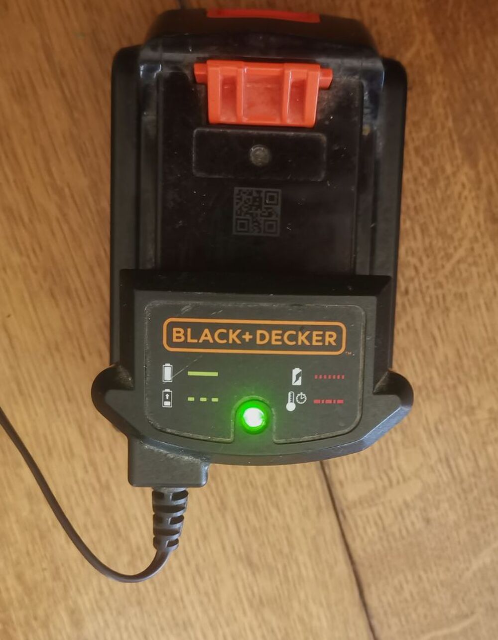 Coupe bordure black et decker &agrave; batterie Jardin