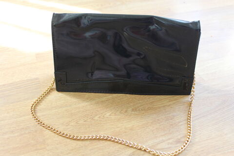 POCHETTE POUR TENUE HABILLEE 15 Dijon (21)