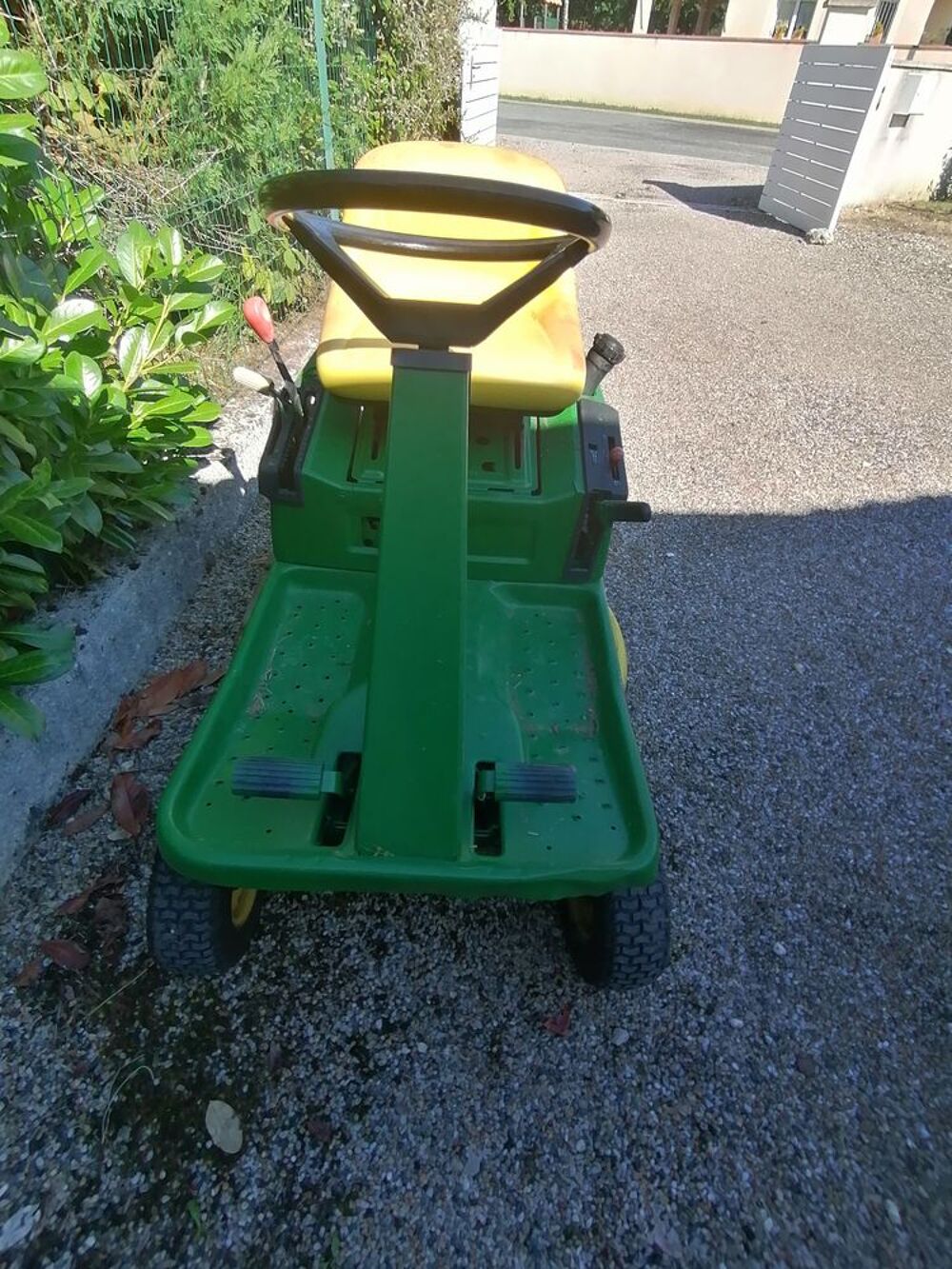Tondeuse autoport&eacute; Jardin