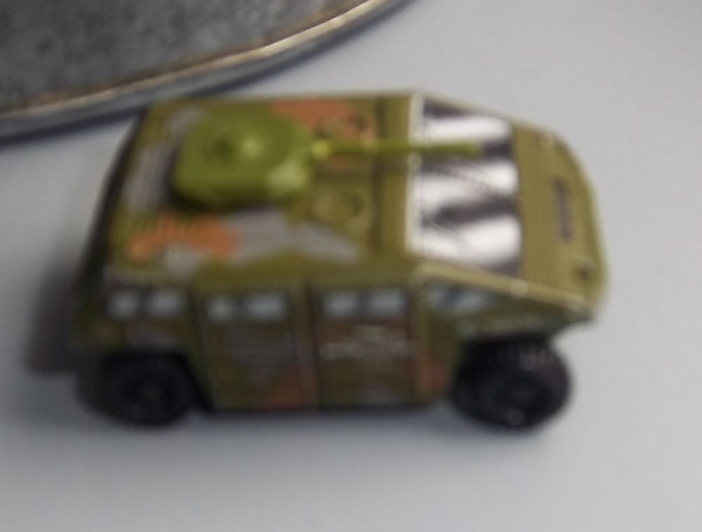 Mini tank Majorette squad forces 