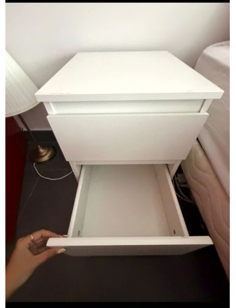Table de chevet blanche ? 2 tiroirs Meubles