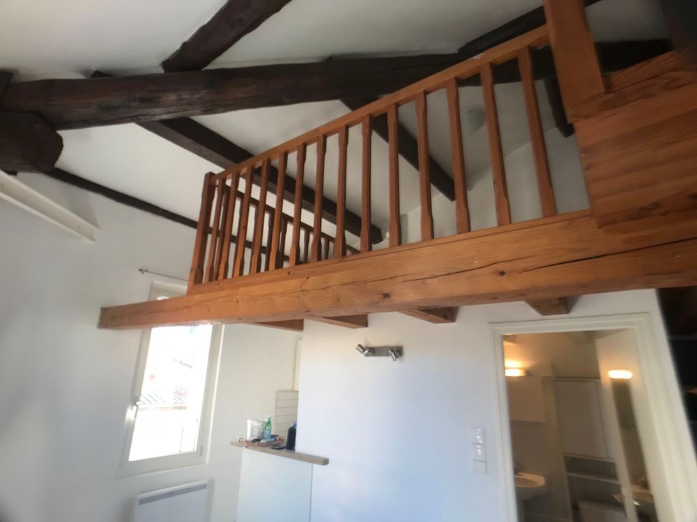 Location Appartement A louer Studio mezzanine centre historique / Beaux Arts Montpellier