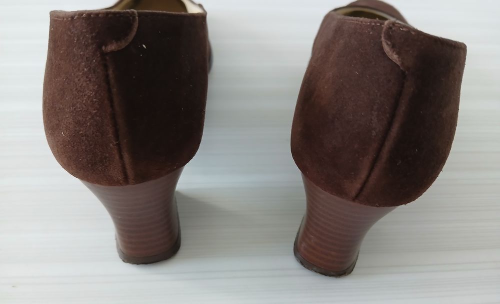 Chaussures tout cuir type trotteur daim marron - pointure 37 Chaussures