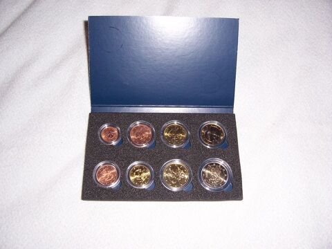 4 COFFRETS DE PIECES EN EUROS 0 Soullans (85)