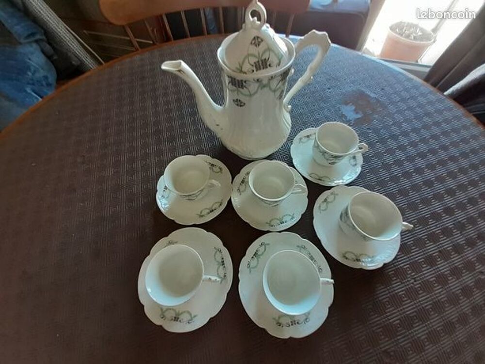 Service &agrave; caf&eacute; ou &agrave; th&eacute; Cuisine