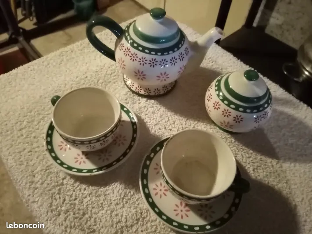 Service &agrave; the Décoration