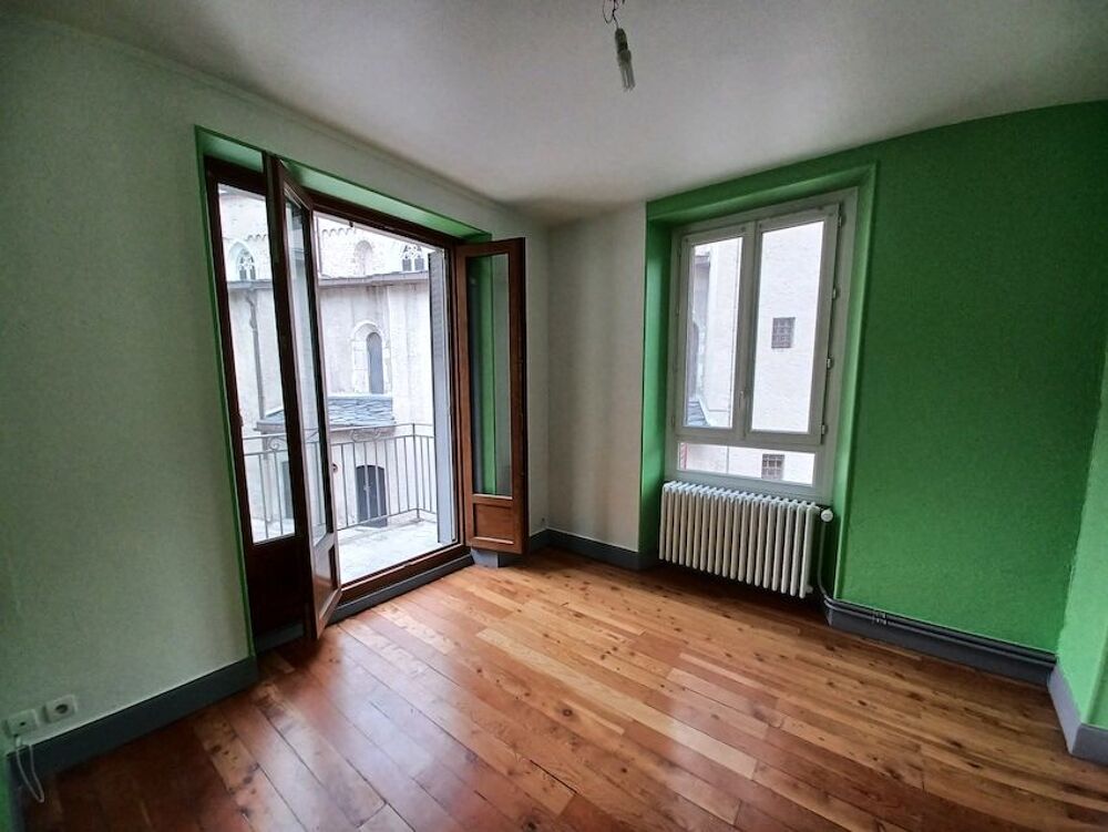Vente Appartement SAINT JEAN DE MAURIENNE Centre ville, à proximité de toutes les commodités T3 spacieux 71 m2 + agréable balcon Saint-jean-de-maurienne