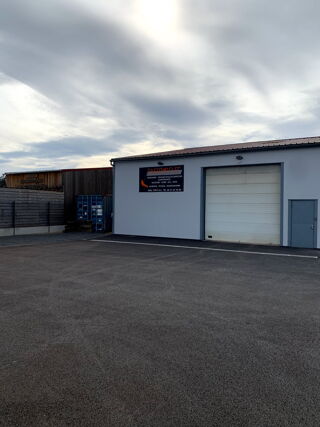  Atelier  louer 1 pice 250 m Montbrison