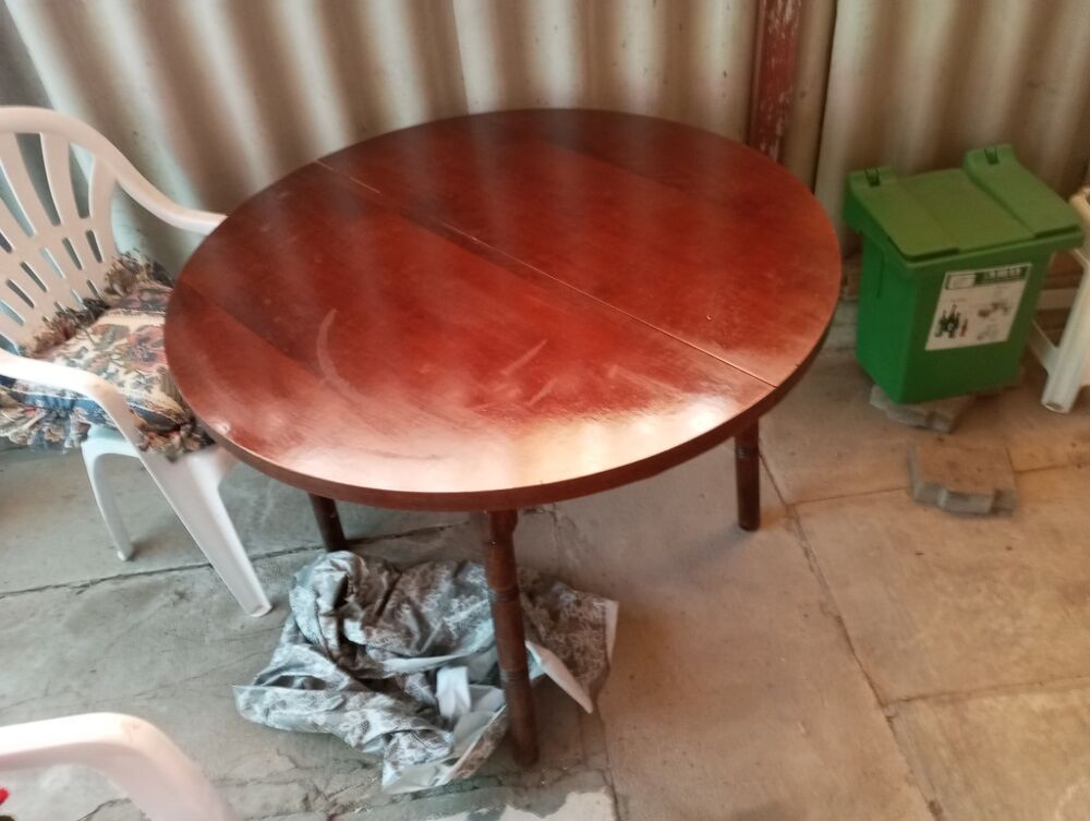 Table ronde en bois Meubles