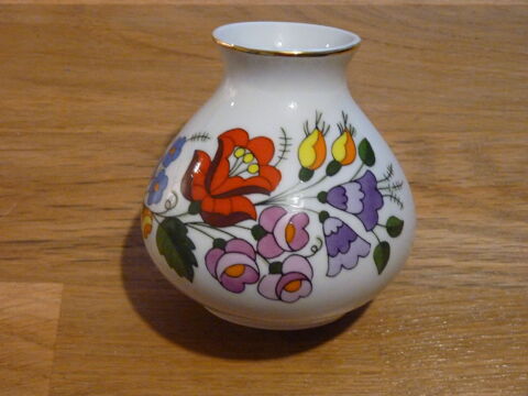 Vase motif fleuri 4 Clermont-l'Hérault (34)