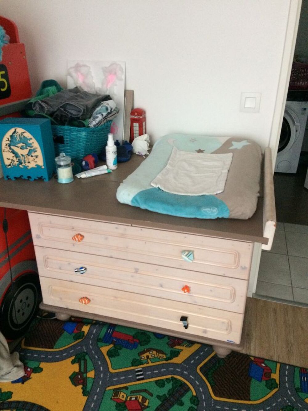 Chambre lit &agrave; barreaux commode table &agrave; langer coffre &agrave; jouet Meubles