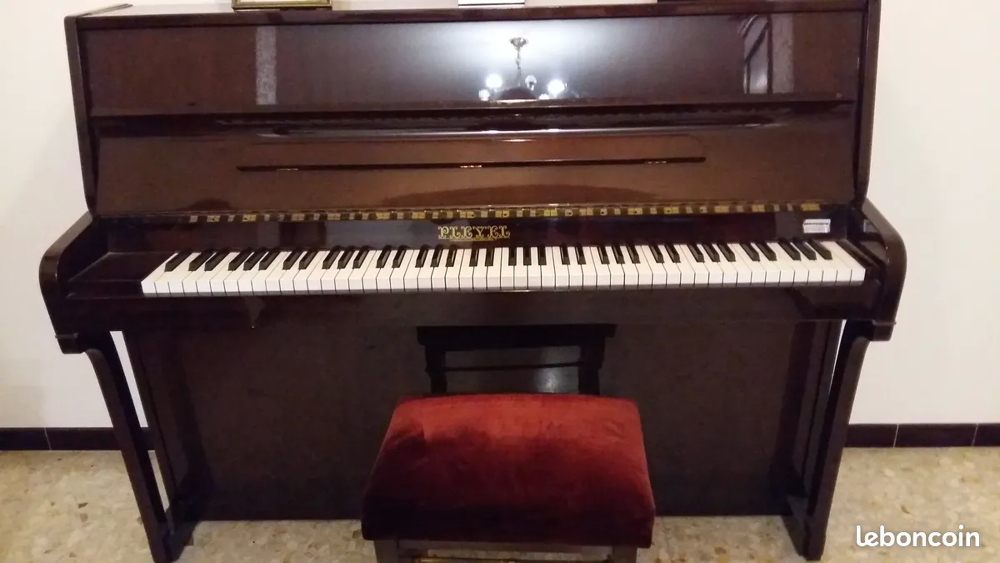 piano droit marque pleyel tr&egrave;s belle sonorit&eacute; Instruments de musique