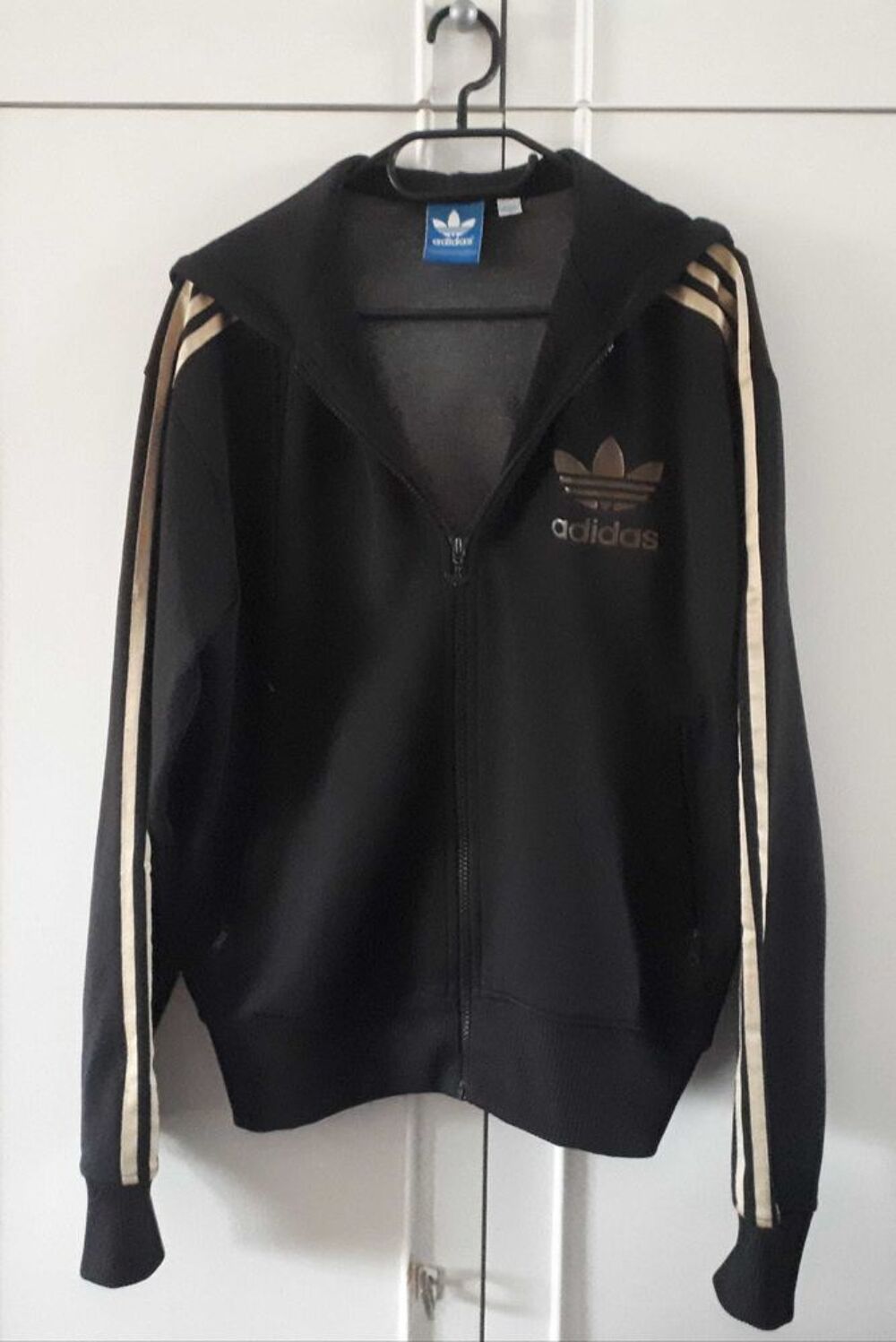 Veste Adidas &agrave; capuche noir et dor&eacute;e M Vêtements