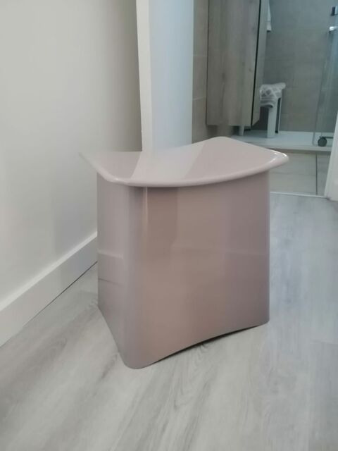 Coffre à linge tabouret 45 Le Golfe Juan (06)