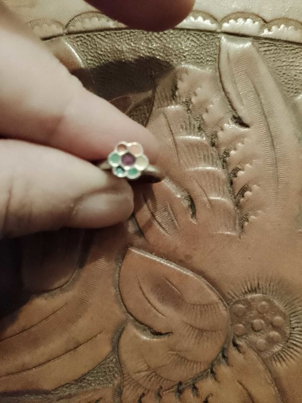 bague fleur multicolore en m&eacute;tal argent&eacute; enfants. Bijoux et montres
