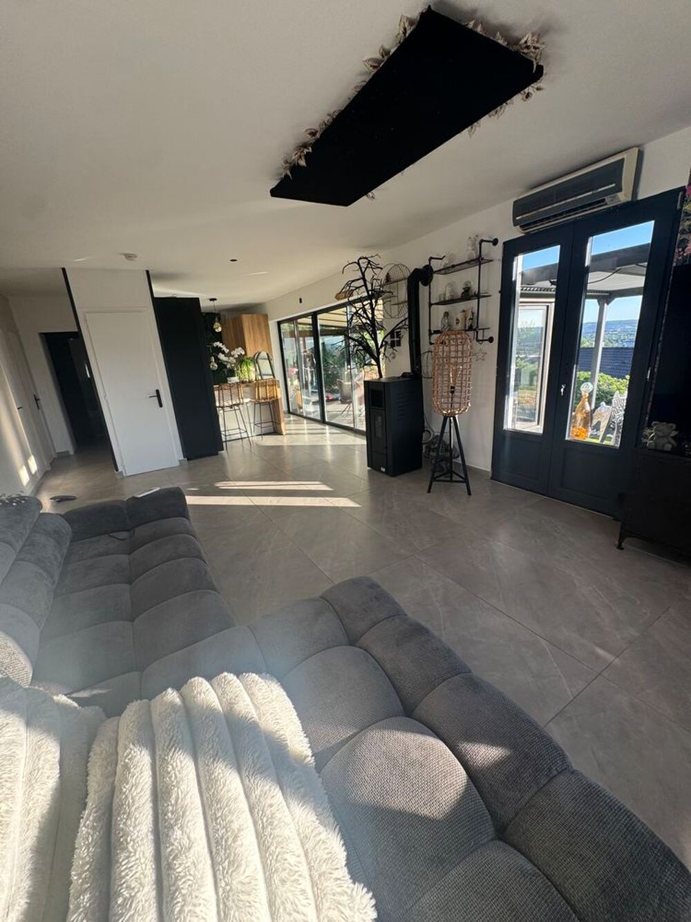 Vente Maison Maison rénovée 122 m2 Domarin