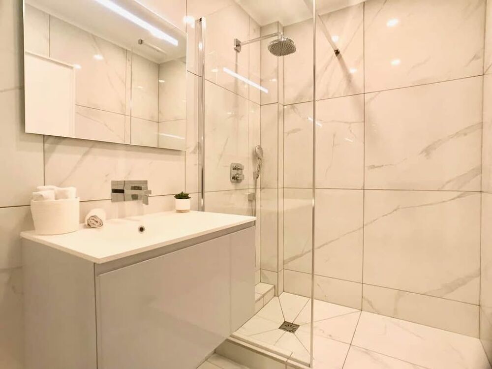 Vente Appartement Appartement haut de gamme 3 pièces avec piscine, jardin & Parking - Résidence Standing - Front de mer Vallauris