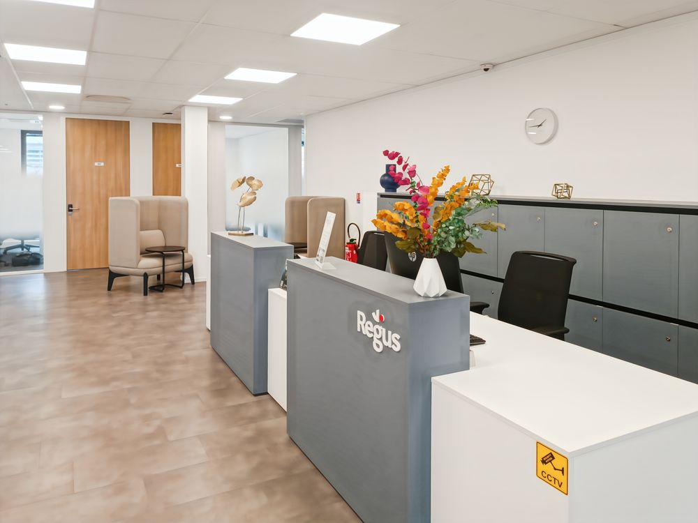   Louez un grand espace de bureau pour 50 personnes à Aix-en-Provence, Regus Aix Les Milles Aix en Provence 