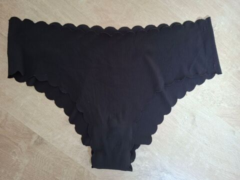 Culotte shorty noir 30 Certines (01)