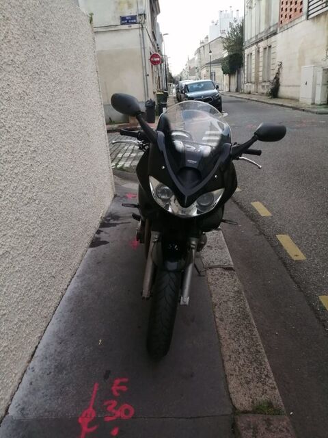 Moto SUZUKI 2004 occasion Bordeaux 33000