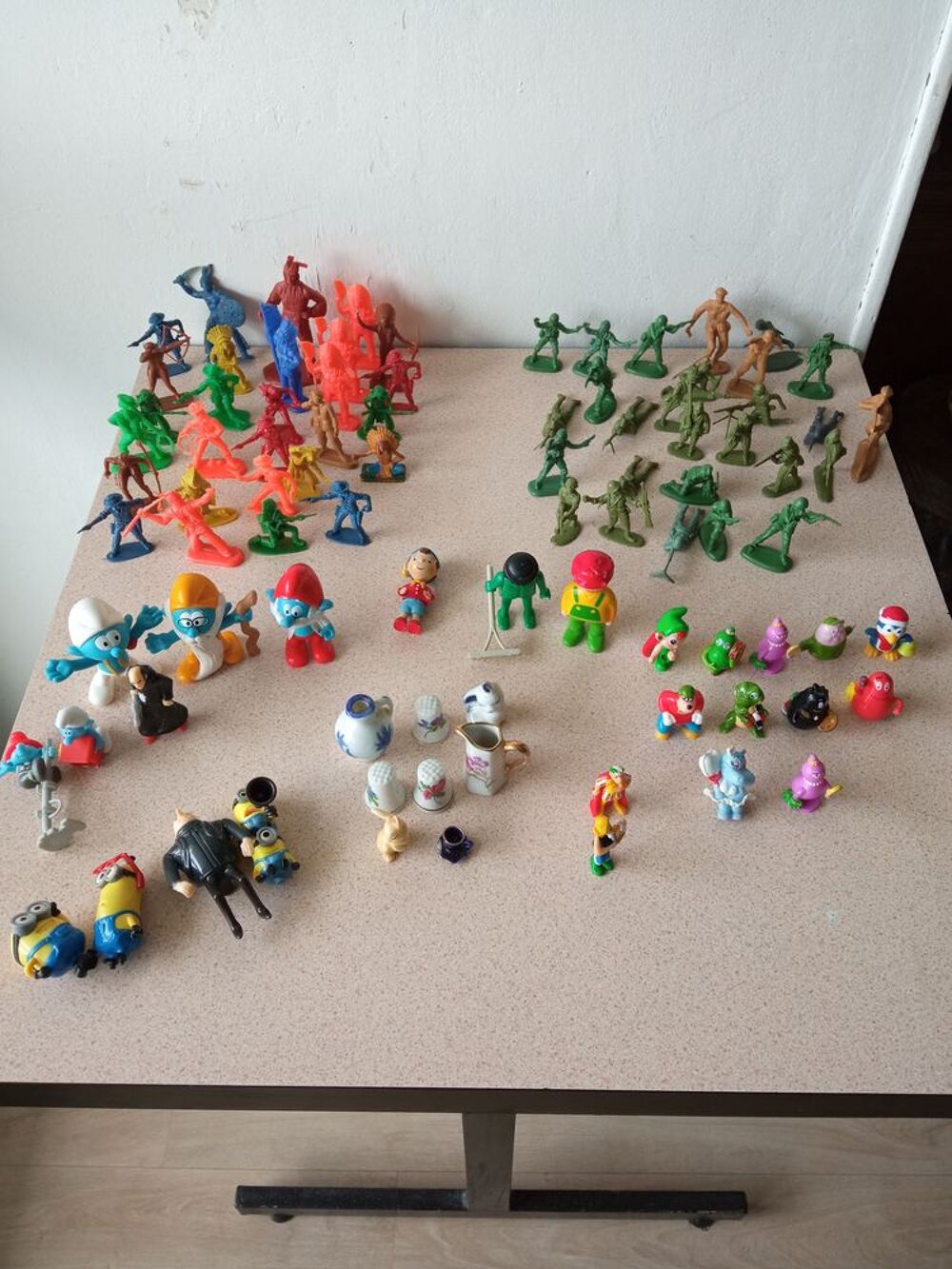 Lot Petits personnages Jeux / jouets