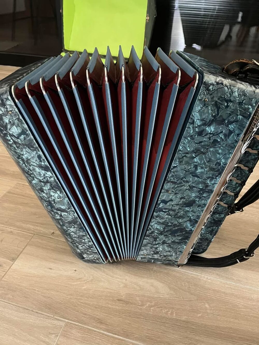Accord&eacute;on Cavagnolo 120 basses Instruments de musique