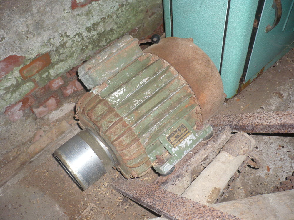 Moteur &eacute;lectrique 380 Volt. Bricolage