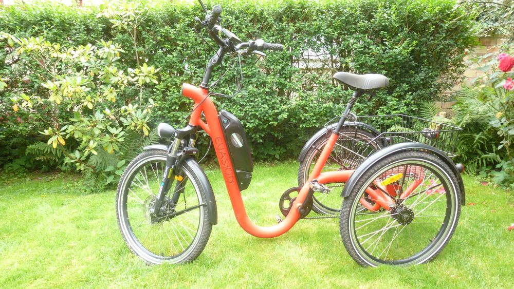 Tricycle pour adulte &agrave; assistance &eacute;l&eacute;ctrique Vélos
