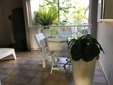 Table � m�nger + 6 chaises  pliantes 300 Petit-Bourg (97)