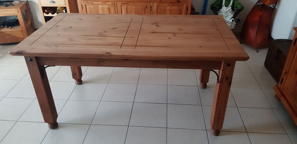 Table en pin massif + 6 chaises Meubles