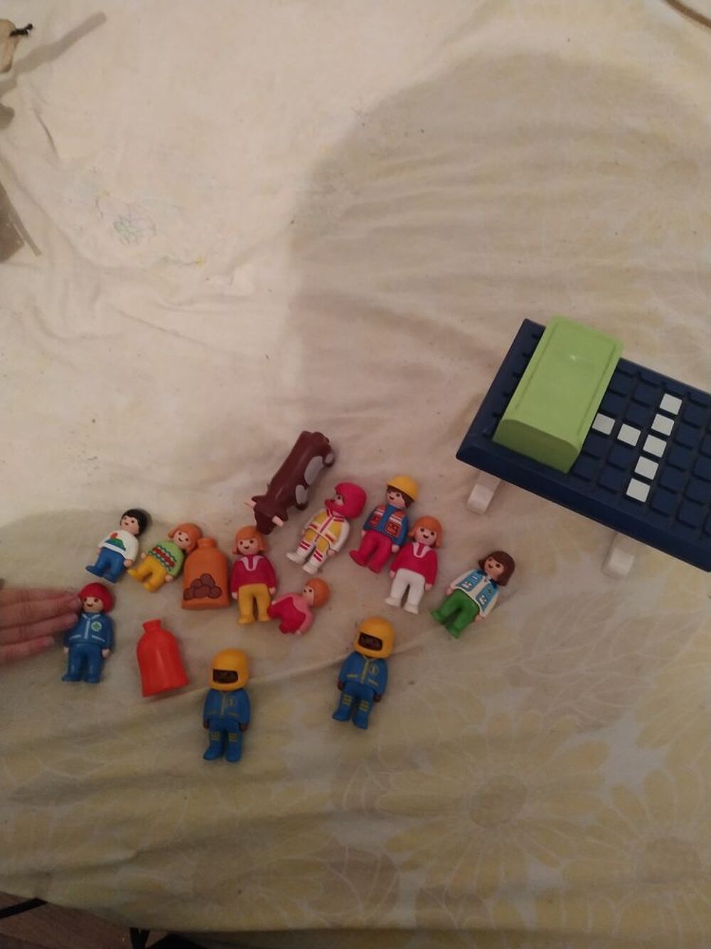 10 premi&egrave;r Playmobil avec 9 personnage Jeux / jouets