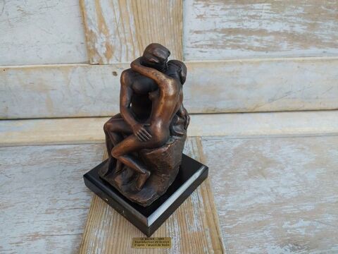Coffret Sculpture Le Baiser de Rodin Reproduction en bronze  75 Loches (37)