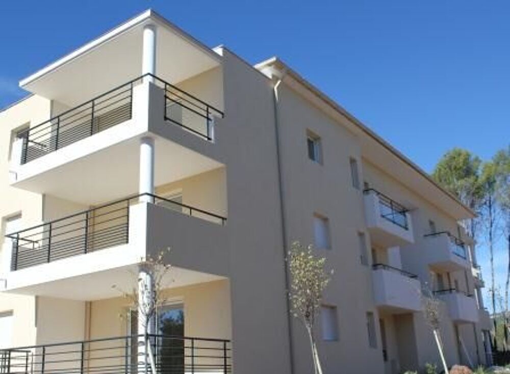 Location Appartement La Bouverie, T2 48m2 , calme, terrasse, garage et parking Roquebrune-sur-argens